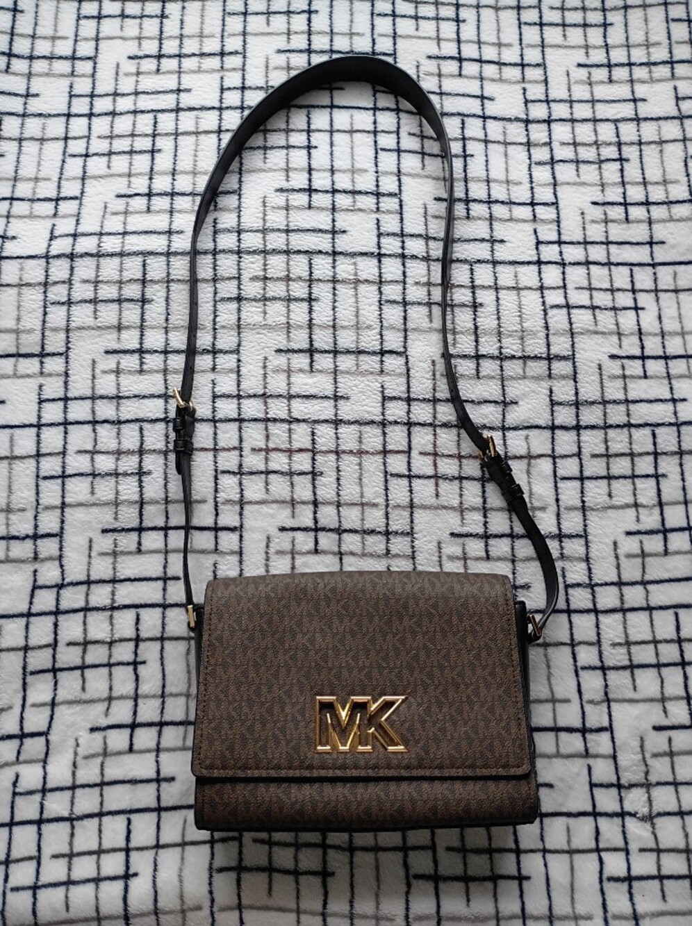 AUTHENTIC Michael Kors Brown Logo Crossbody Bag READ DESCRIPTION